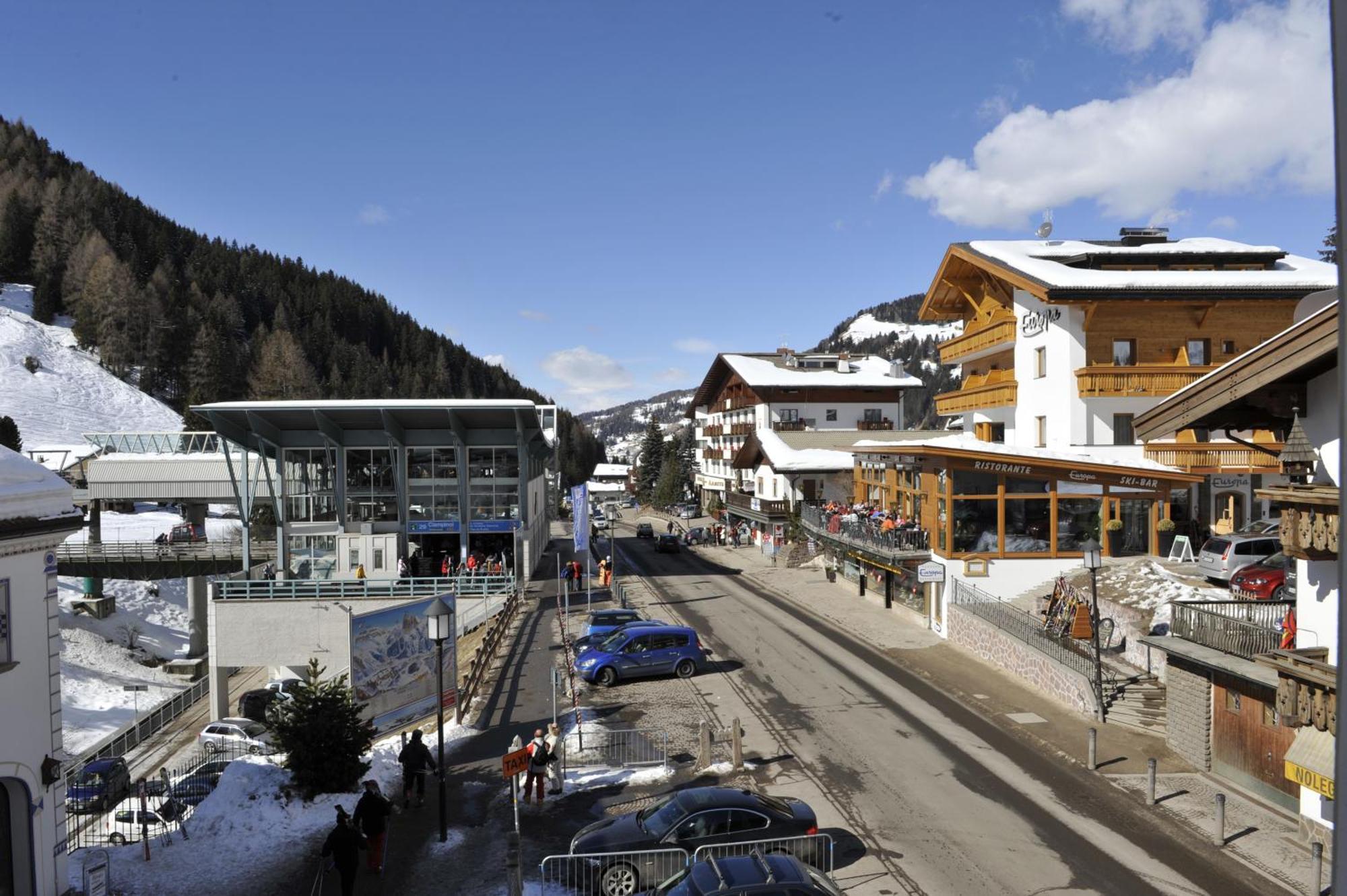 Hotel Europa Dolomites Сельва-ди-Валь-Гардена Экстерьер фото