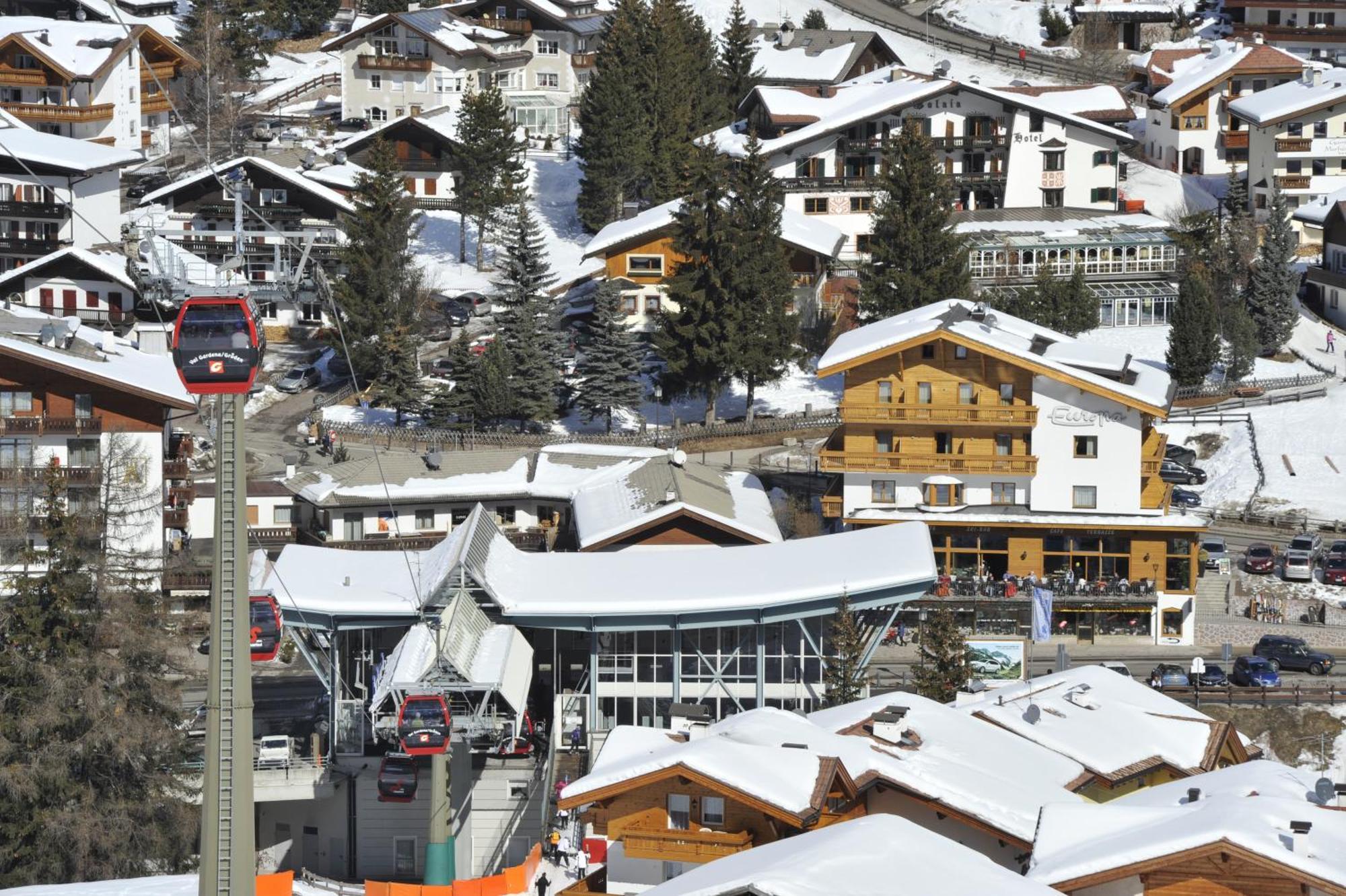 Hotel Europa Dolomites Сельва-ди-Валь-Гардена Экстерьер фото